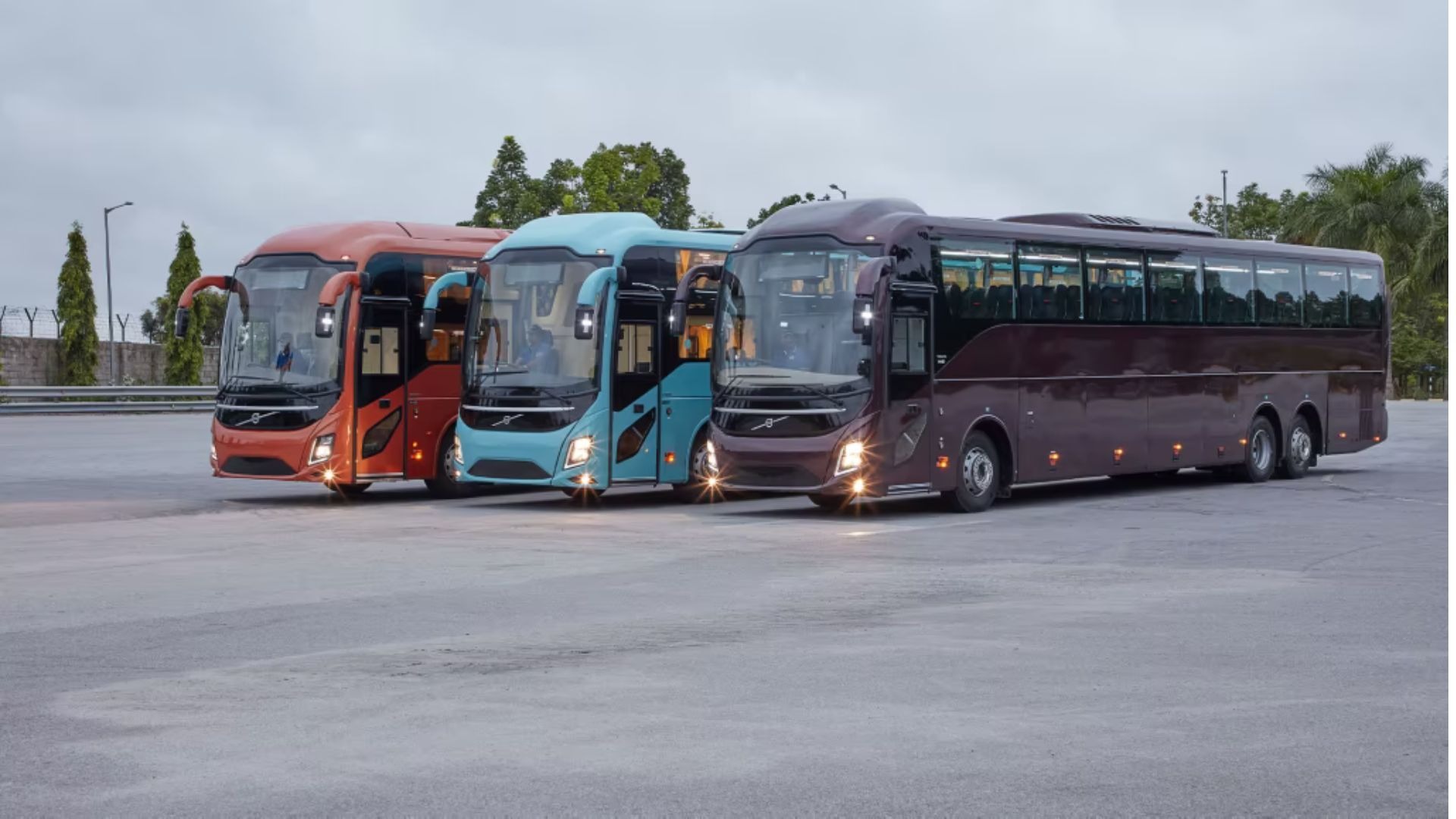How New York Charter Bus Rental Simplify Tourist Group Transportation 