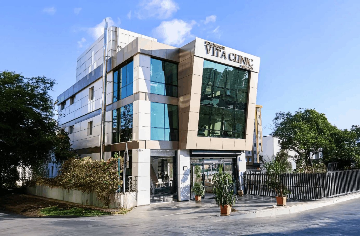 Doctor-led Afro Hair Transplant Clinic in Istanbul | 2026