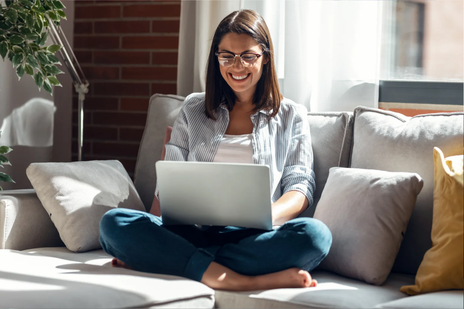 Best Side Hustles For Women: The No-Nonsense Breakdown for Women Who Are Done Waiting
